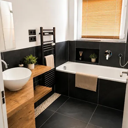 Appartement Living - 75 Qm Mit 2 Schlafzimmern Und Wohnbereich Sindelfingen