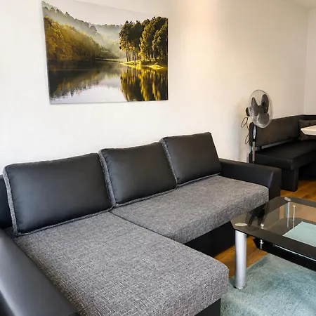 Appartement Living - 75 Qm Mit 2 Schlafzimmern Und Wohnbereich Sindelfingen